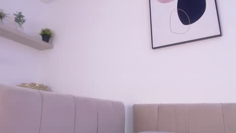 Snapshot of riley_bensongh chatting on 02-05-25, 10:33 Riley online show from 02-05-25, 10:33