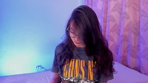 Snapshot of riley_bensongh chatting on 09-26-25, 08:57 Riley online show from 09-26-25, 08:57