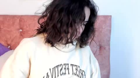 Snapshot of riley_colors chatting on 03-12-25, 10:28 Riley online show from 03-12-25, 10:28