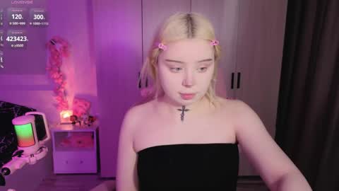 Snapshot of riley_vice chatting on 06-06-26, 06:29 Sofia online show from 06-06-26, 06:29