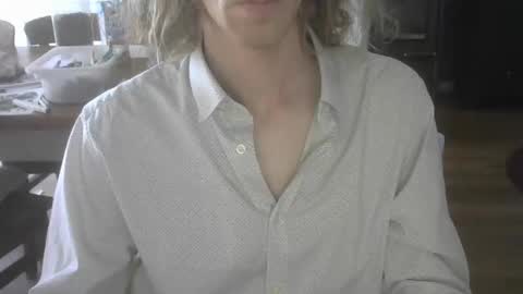 Snapshot of rimbu32 chatting on 03-22-26, 09:45 kriebeltje online show from 03-22-26, 09:45