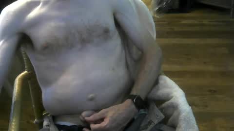 Snapshot of rimbu32 chatting on 06-25-26, 09:25 kriebeltje online show from 06-25-26, 09:25