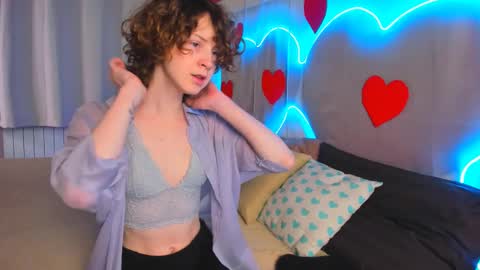 Snapshot of rina_dee chatting on 02-17-25, 01:42 . Rina . online show from 02-17-25, 01:42