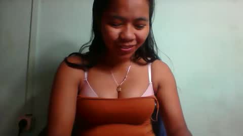 Snapshot of rinah856024 chatting on 01-06-26, 04:27 rinah856024 online show from 01-06-26, 04:27