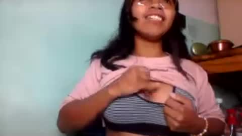 Snapshot of rinah856024 chatting on 07-08-26, 08:41 rinah856024 online show from 07-08-26, 08:41