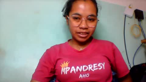 Snapshot of rinah856024 chatting on 07-23-26, 03:32 rinah856024 online show from 07-23-26, 03:32