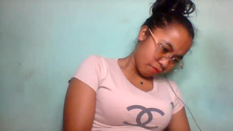 Snapshot of rinah856024 chatting on 07-28-26, 04:39 rinah856024 online show from 07-28-26, 04:39