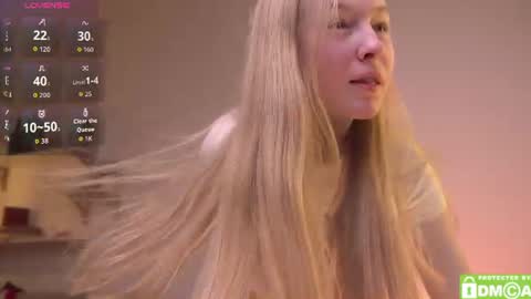 Snapshot of rinavi chatting on 06-18-26, 05:51 My friends call me Vivi or Rina online show from 06-18-26, 05:51