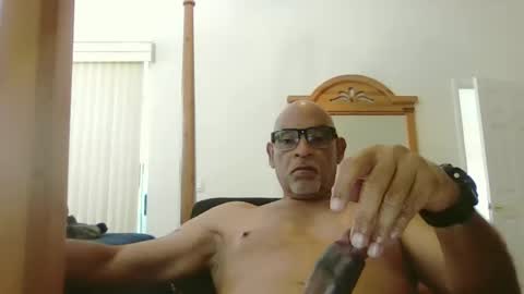 Snapshot of rionel chatting on 04-28-26, 04:56 RioNel online show from 04-28-26, 04:56