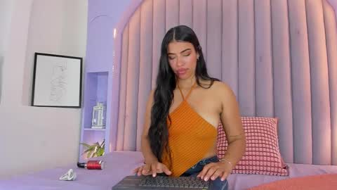 RIRI  online show from 10-27-25, 08:02