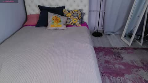 Cassie online show from 11-28-25, 06:16