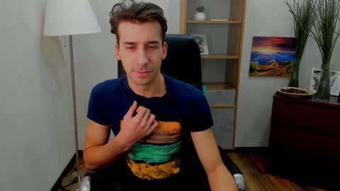 Snapshot of rishu_ chatting on 01-11-25, 10:19 VAnitas online show from 01-11-25, 10:19