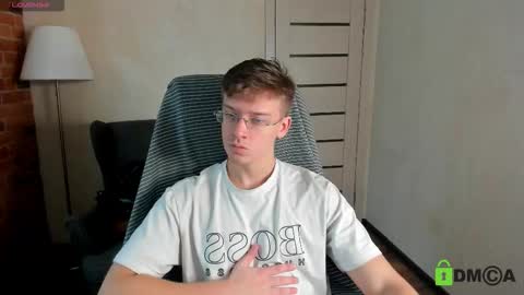 Snapshot of rishu_ chatting on 10-31-25, 10:38 VAnitas online show from 10-31-25, 10:38