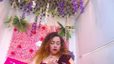Snapshot of risitos_de_oro_ chatting on 04-30-26, 06:36 Risitos De Oro online show from 04-30-26, 06:36