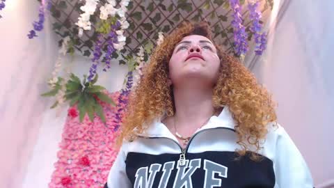 Snapshot of risitos_de_oro_ chatting on 05-04-26, 11:01 Risitos De Oro online show from 05-04-26, 11:01