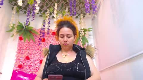 Snapshot of risitos_de_oro_ chatting on 05-06-26, 06:57 Risitos De Oro online show from 05-06-26, 06:57