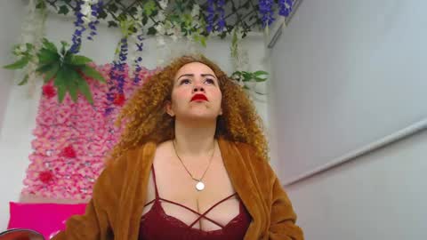 Snapshot of risitos_de_oro_ chatting on 06-10-26, 09:30 Risitos De Oro online show from 06-10-26, 09:30