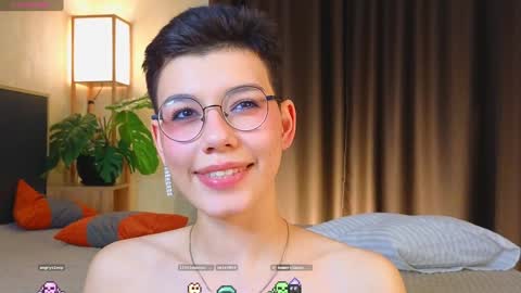 Snapshot of riskyteasse chatting on 12-14-24, 01:38 Agnes online show from 12-14-24, 01:38