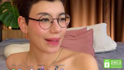 Snapshot of riskyteasse chatting on 02-13-25, 01:15 Agnes online show from 02-13-25, 01:15
