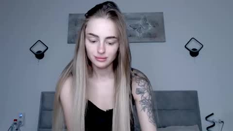 Snapshot of rita_orra chatting on 09-12-25, 08:03 Rita online show from 09-12-25, 08:03