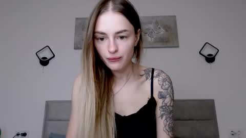Snapshot of rita_orra chatting on 10-13-25, 08:03 Rita online show from 10-13-25, 08:03