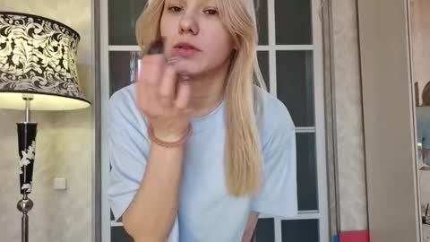 Snapshot of ritabuetti chatting on 03-09-26, 12:09 Amelia online show from 03-09-26, 12:09