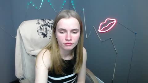 Snapshot of ritakiskis chatting on 04-28-26, 03:00 ritakiskis online show from 04-28-26, 03:00