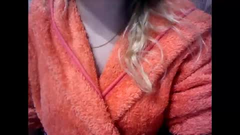 RiveraMaureen online show from 11-04-25, 10:53