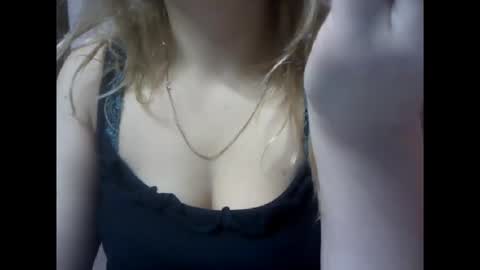 RiveraMaureen online show from 11-25-25, 11:32