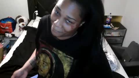 Snapshot of riversaint chatting on 09-14-25, 10:09 River Saint online show from 09-14-25, 10:09