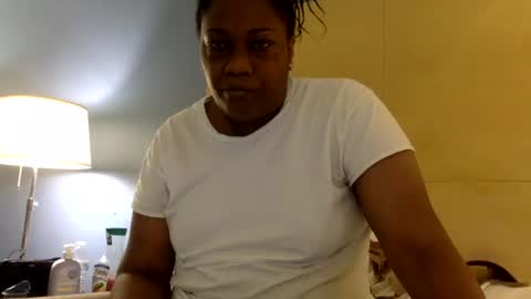 Snapshot of riversaint chatting on 07-12-26, 07:49 River Saint online show from 07-12-26, 07:49