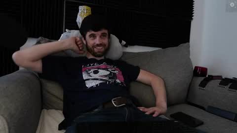 Ryan aka KeylimeRy online show from 06-03-26, 05:51