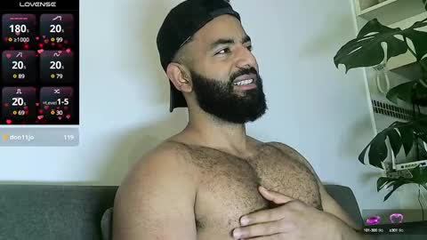 SebasRoa online show from 12-04-24, 06:17