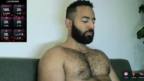 SebasRoa online show from 11-03-25, 03:24