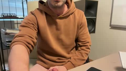 20cm online show from 10-10-25, 06:34