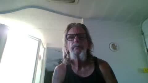 Snapshot of roadie1964 chatting on 10-27-25, 02:32 Roadie online show from 10-27-25, 02:32