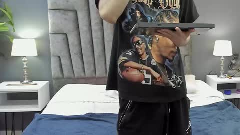 Snapshot of roan_birkin chatting on 01-31-25, 01:54 Roan Birkin online show from 01-31-25, 01:54