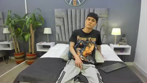 Snapshot of roan_birkin chatting on 02-03-25, 07:21 Roan Birkin online show from 02-03-25, 07:21