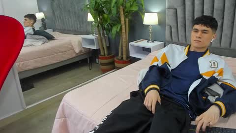 Snapshot of roan_birkin chatting on 02-10-25, 10:40 Roan Birkin online show from 02-10-25, 10:40