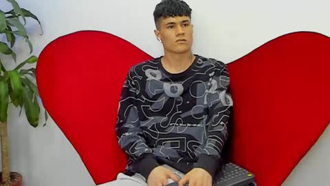 Snapshot of roan_birkin chatting on 03-09-25, 07:26 Roan Birkin online show from 03-09-25, 07:26