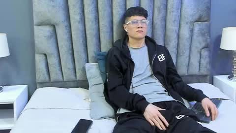 Snapshot of roan_birkin chatting on 03-11-25, 10:20 Roan Birkin online show from 03-11-25, 10:20