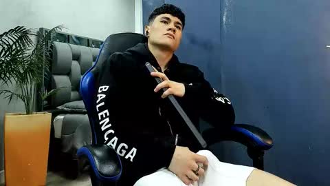 Snapshot of roan_birkin chatting on 09-24-25, 07:39 Roan Birkin online show from 09-24-25, 07:39