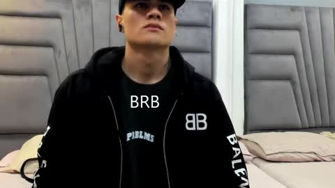 Snapshot of roan_birkin chatting on 09-25-25, 07:28 Roan Birkin online show from 09-25-25, 07:28