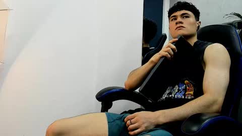 Snapshot of roan_birkin chatting on 10-01-25, 07:20 Roan Birkin online show from 10-01-25, 07:20