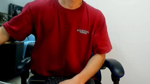 Snapshot of roan_birkin chatting on 10-29-25, 07:26 Roan Birkin online show from 10-29-25, 07:26