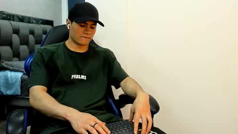 Snapshot of roan_birkin chatting on 11-07-25, 07:14 Roan Birkin online show from 11-07-25, 07:14