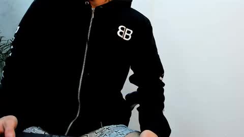 Snapshot of roan_birkin chatting on 11-18-25, 08:35 Roan Birkin online show from 11-18-25, 08:35