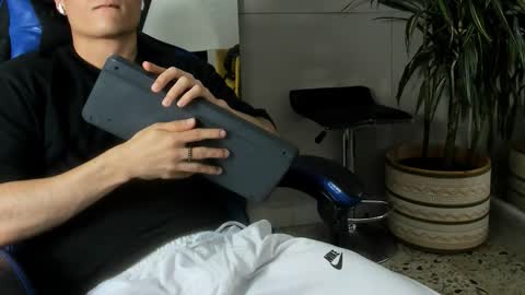 Roan Birkin online show from 03-10-26, 09:53