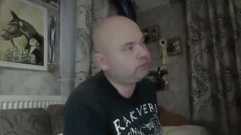 rob18997 online show from 11-05-25, 02:50