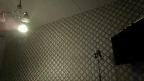 rob18997 online show from 12-21-25, 03:13